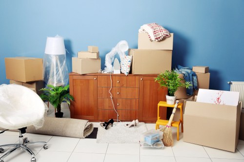 Moving truck support for homes and flats in Palmers Green