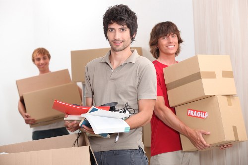 Removal truck hire service for moving homes in Palmers Green