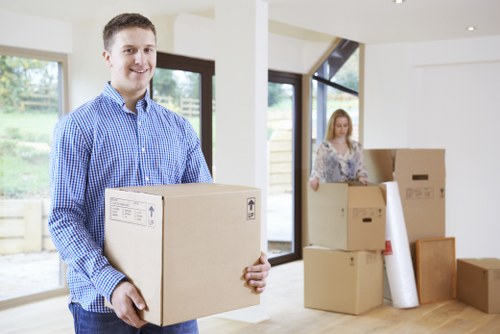 Household moving van support in Palmers Green