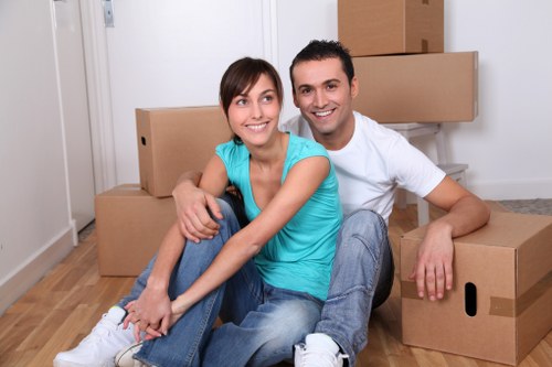 Packing and loading support from movers in Palmers Green